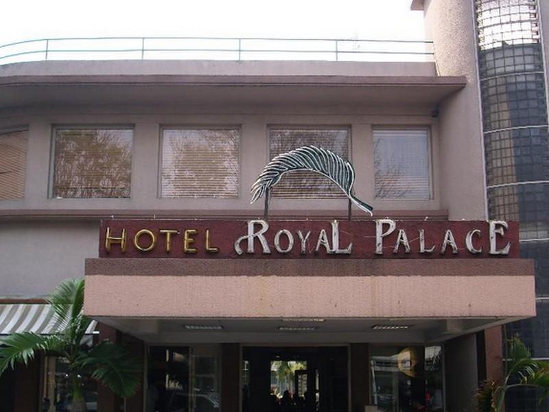 Hotel Royal Palace Bandung Buitenkant foto